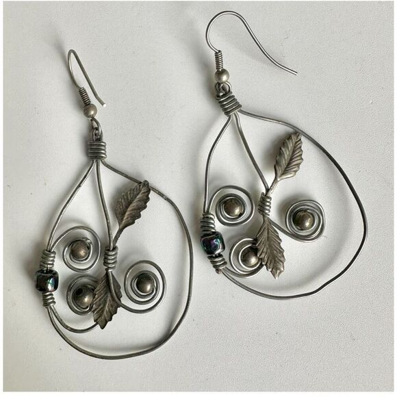 Silver tone teardrop leaf wire artisan earrings - Picture 5 of 9